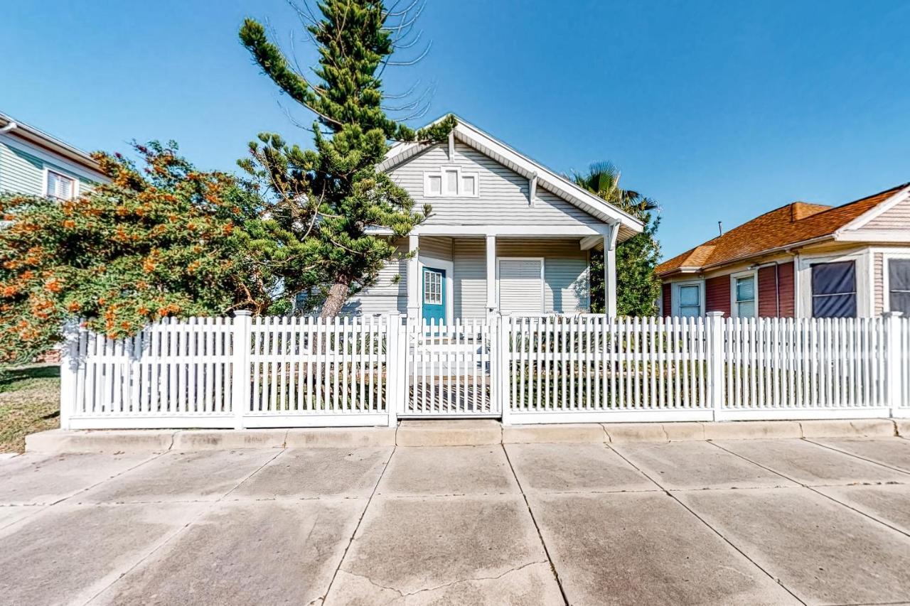 Castaway Cottage Γκάλβεστον Εξωτερικό φωτογραφία